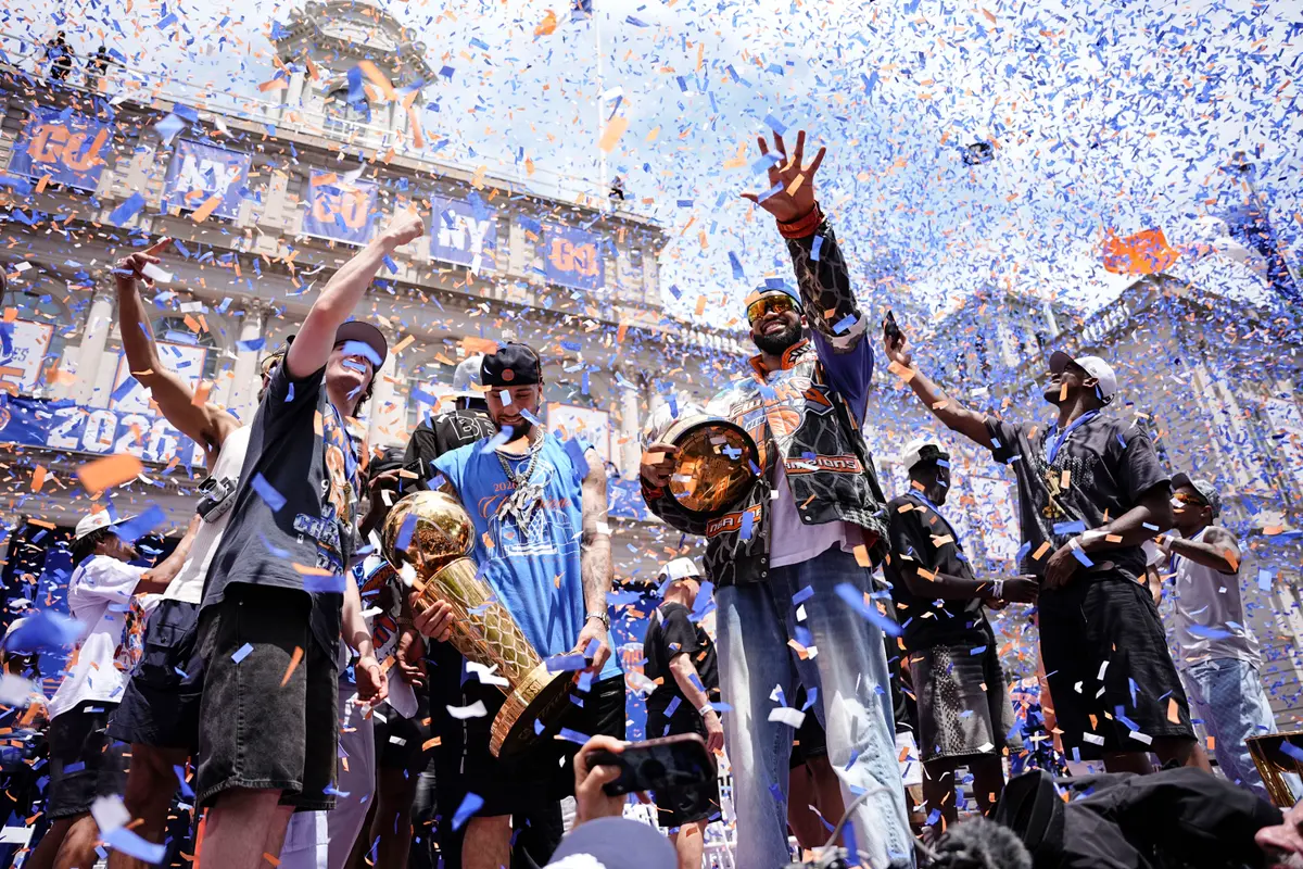 Jubilant Knicks Fans Pack Manhattan for Championship Parade