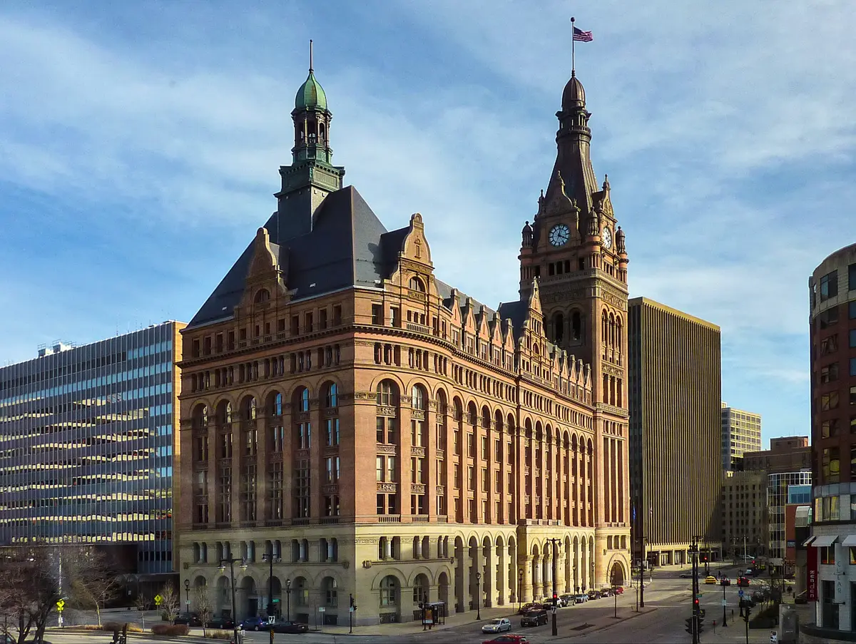 Milwaukee City Hall: A Nod to Germany