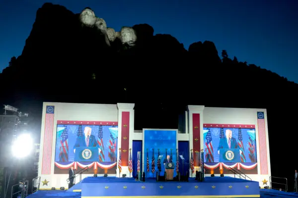 Trump Speaks at America’s 250th Anniversary Event at Mount Rushmore