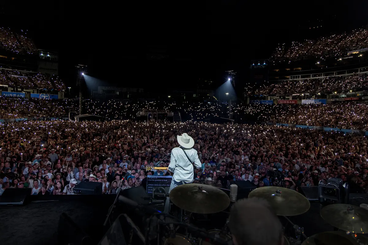 Alan Jackson Plays Final Show to Sold Out Stadium