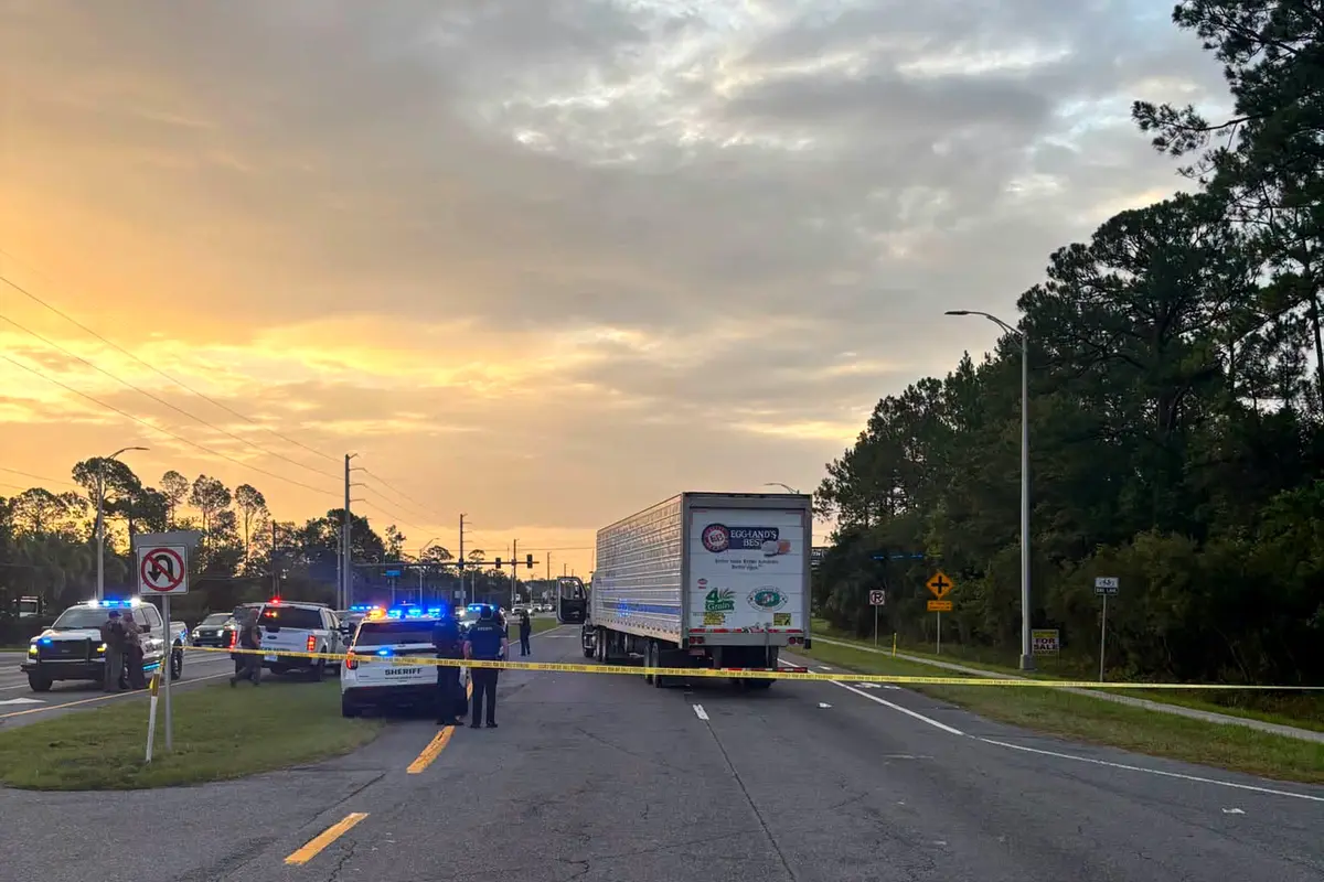 Man Fleeing ICE Agents Struck, Killed by Semi-Truck in Florida