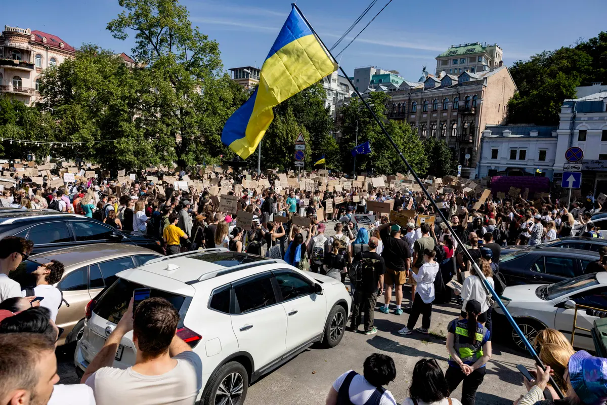 Zelenskyy’s Decision to Replace Defense Minister Sparks Rare Wartime Protests