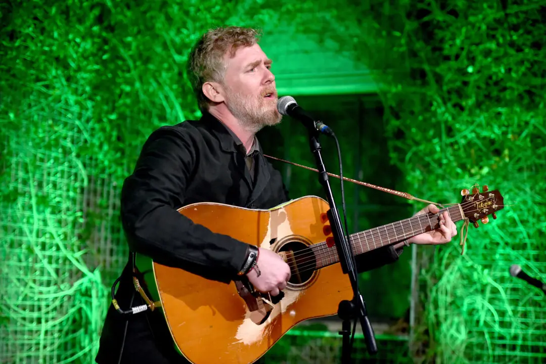 Academy Award-Winning Musician Glen Hansard Dies in Motorcycle Accident at 56