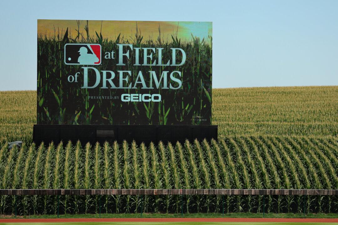 Field of Dreams Game Returns with the Phillies Facing the Twins Near Iowa Cornfields
