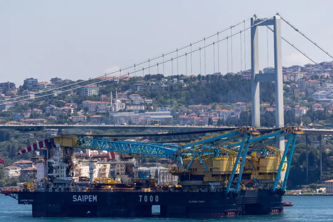 Romanian Forces Destroy 2 Drones Drifting in Black Sea Near Major Offshore Gas Project