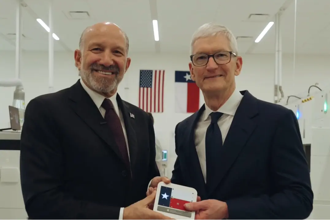 Lutnick Says Trump Administration Told Apple It Opposes Buying Chinese Memory Chips