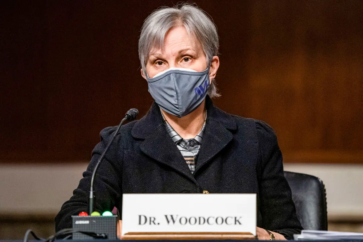Top FDA Official Urged Fauci, NIH Head to Study Problems After COVID-19 Vaccination